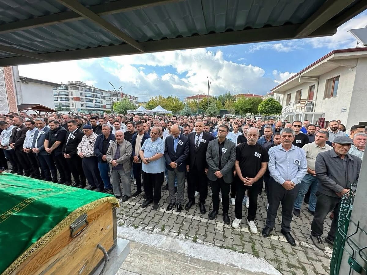 Önceki Dönem Bolu Şube Başkanımız, Kıymetli Eğitimci Mehmet Tuncay’ı Dualarla Uğurladık. görseli 1